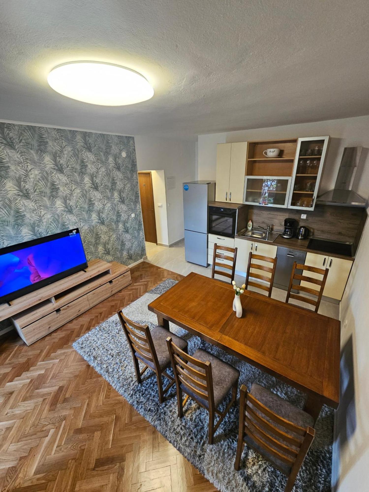 טרוגיר Apartments Grgic מראה חיצוני תמונה