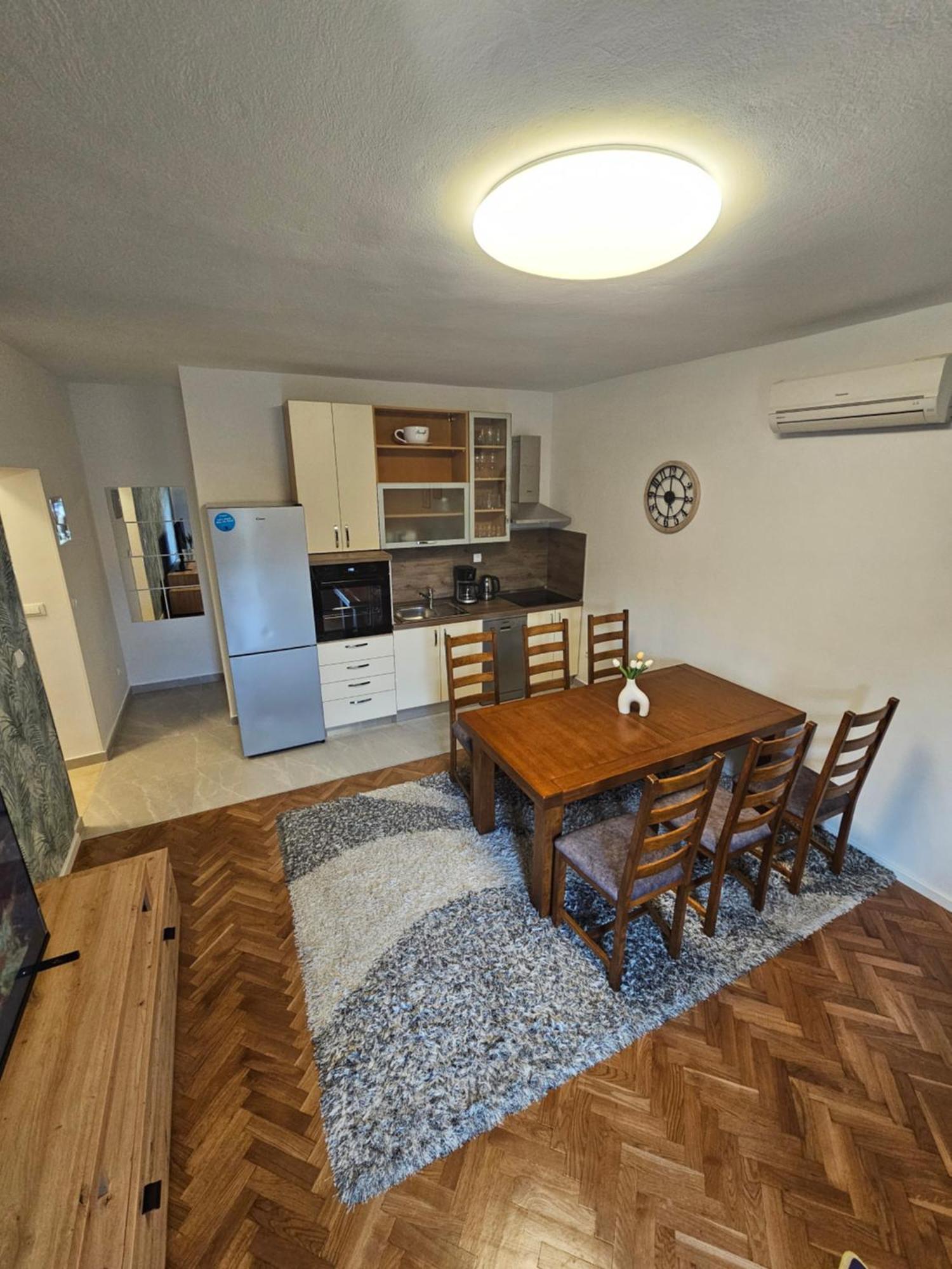 טרוגיר Apartments Grgic מראה חיצוני תמונה