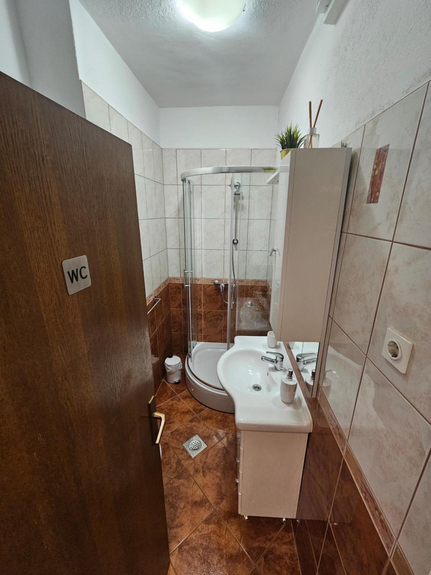 טרוגיר Apartments Grgic מראה חיצוני תמונה