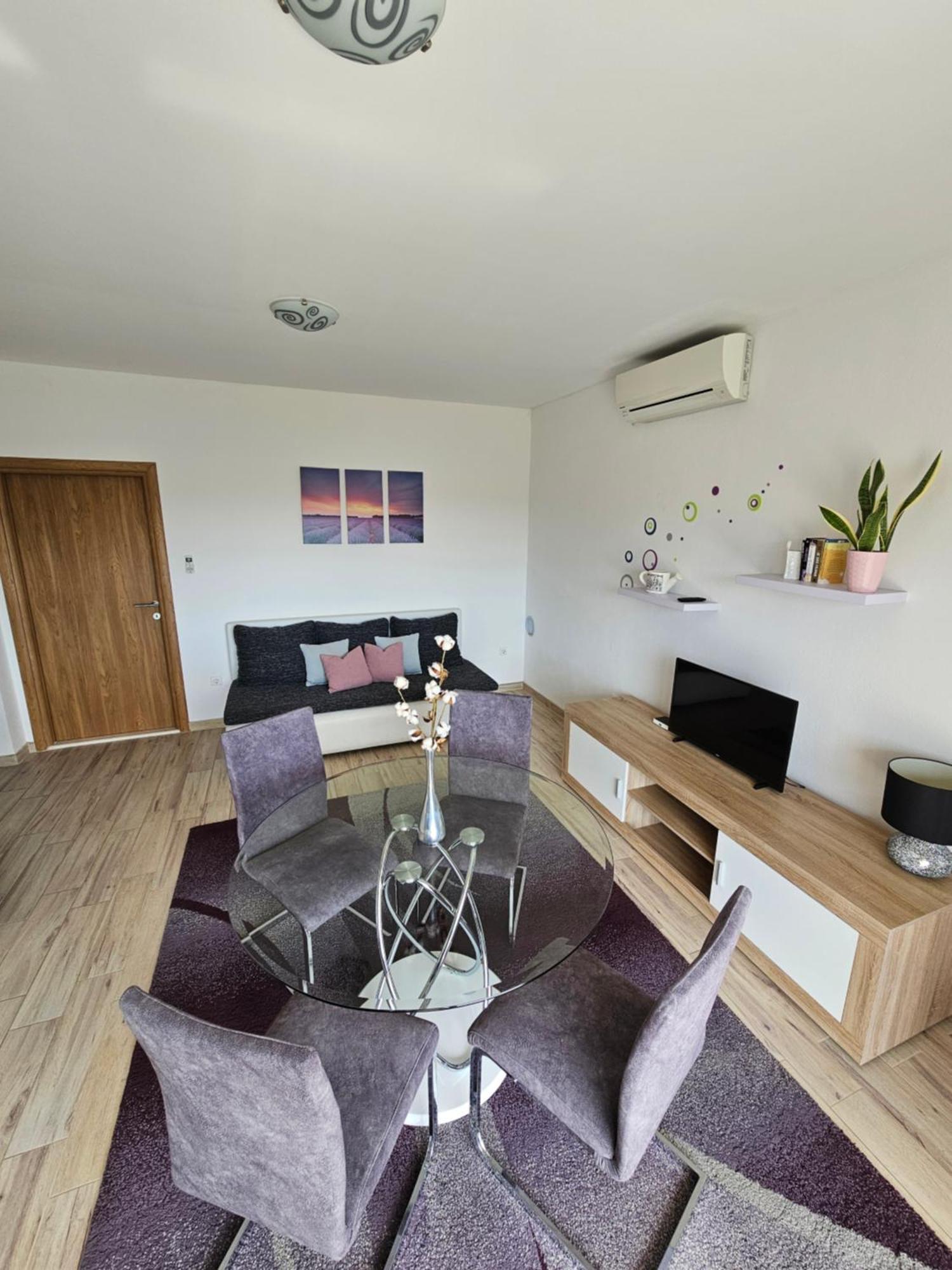 טרוגיר Apartments Grgic מראה חיצוני תמונה
