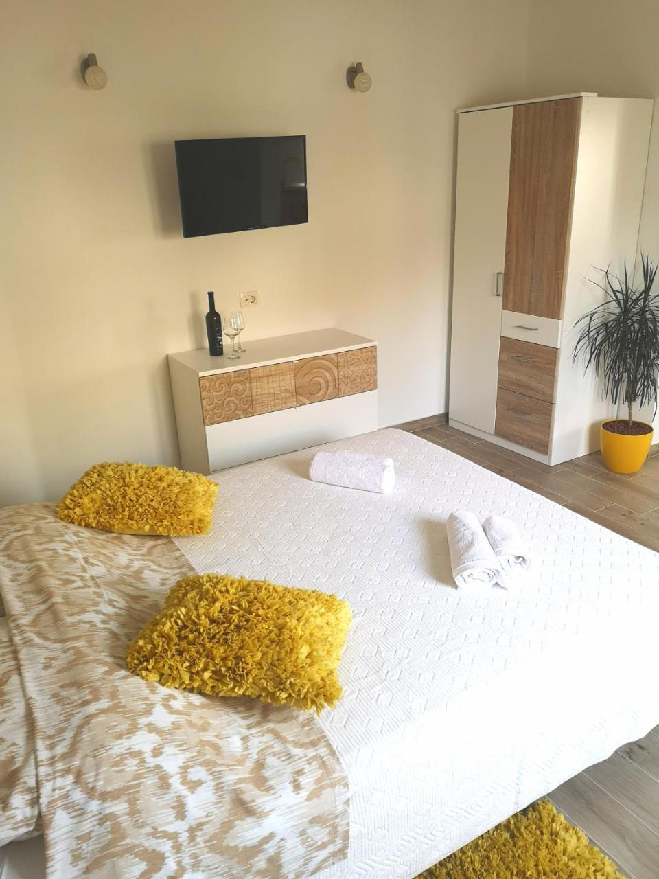 טרוגיר Apartments Grgic מראה חיצוני תמונה